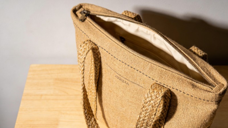 Jute Fabric: A Complete Guide to Its Properties and Uses